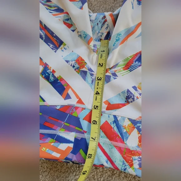 Athleta Women's Kaleidoscope Sonar Capri Cropped Legging Tight White Multi Color - Picture 8 of 11